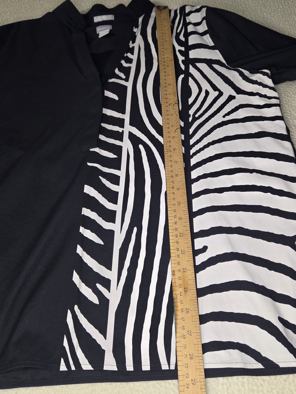 Chicos Women's Black & White Zebra-Panel V-Neck Long Sleeve Blouse Size 18 - Picture 4 of 7